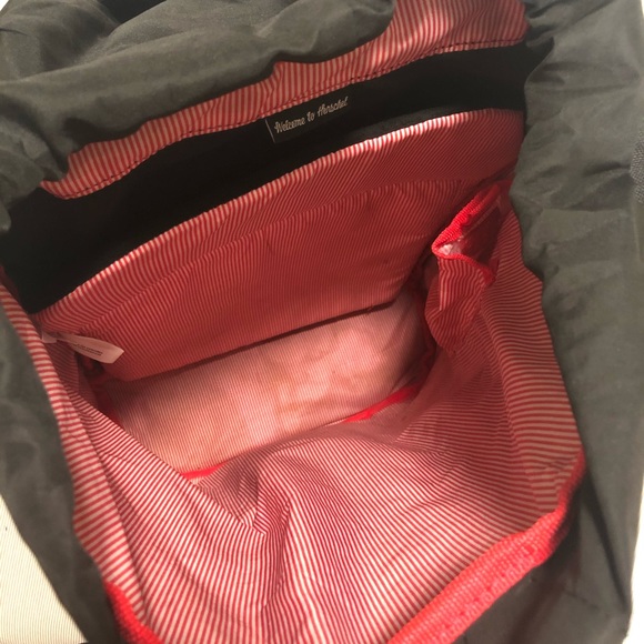 Herschel Backpack - Picture 4 of 5